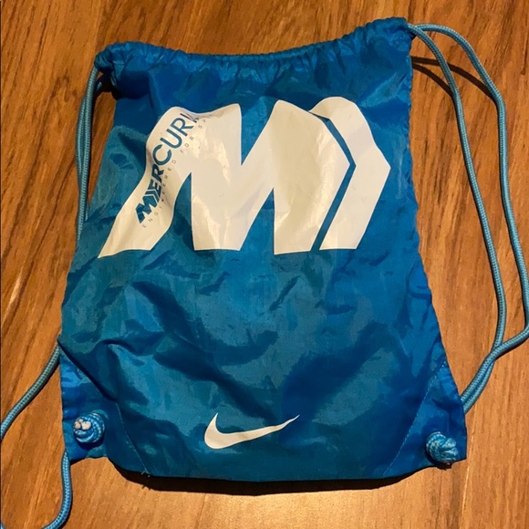 Nike mercurial neon blue cleats - Picture 4 of 4